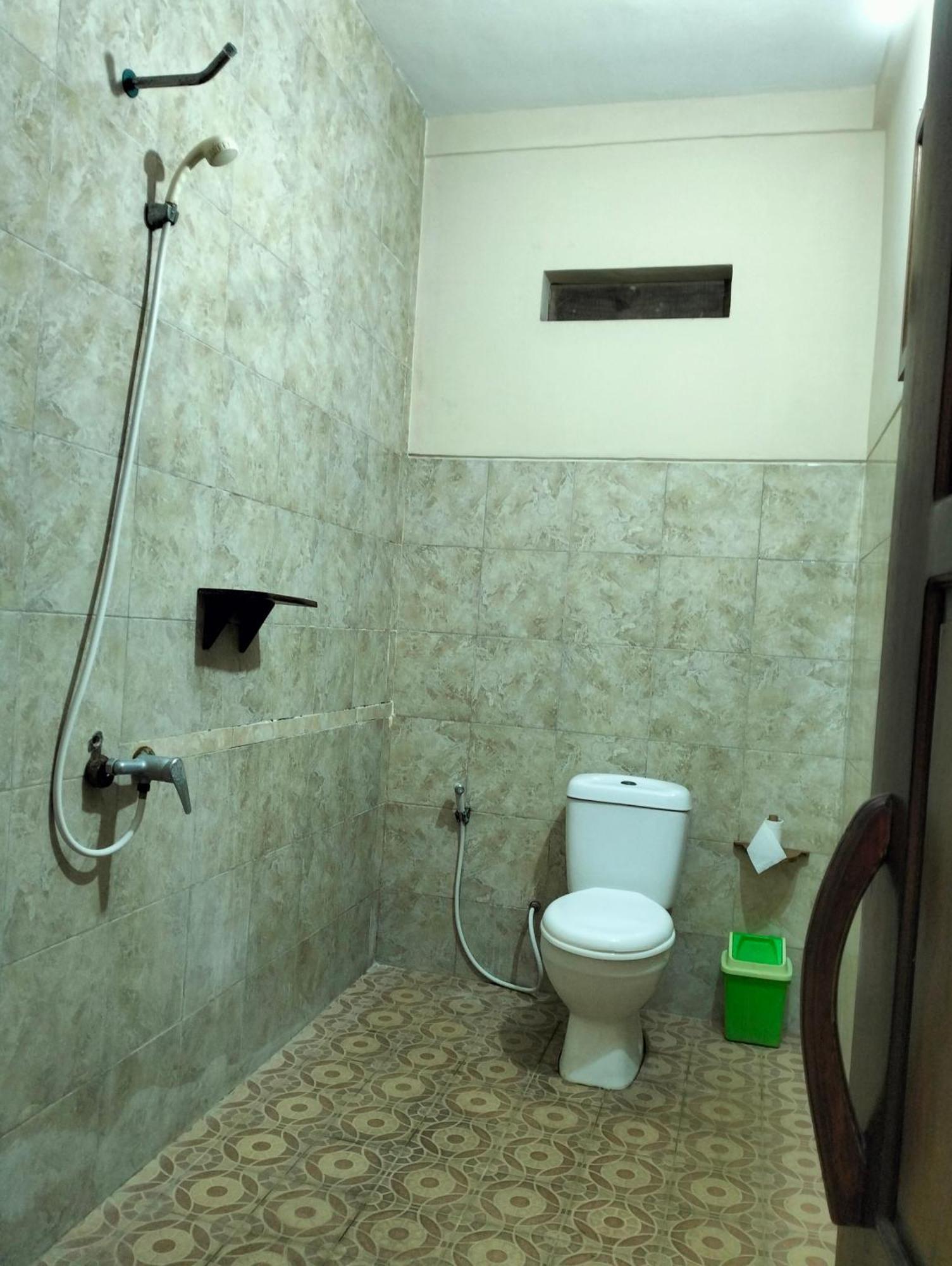 Dharma Yoga Homestay Dan Hostel อาเม็ด ภายนอก รูปภาพ